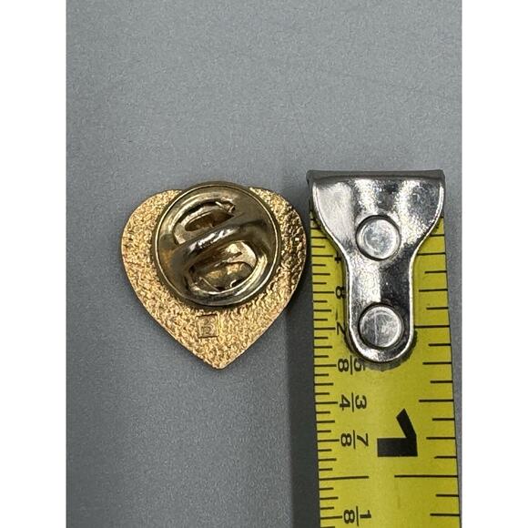 Vintage BOY SCOUTS Be Prepared Enamel Red Heart Lapel Pin - Picture 5 of 5